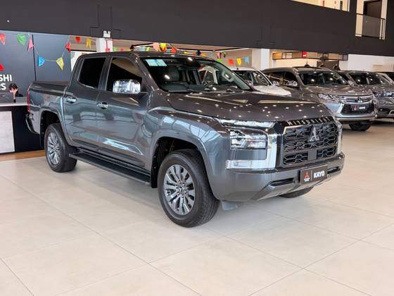 MITSUBISHI TRITON 2.4 BITURBO DIESEL CD HPE 4X4 AUTOMÁTICO MITSUBISHI TRITON 2.4 BITURBO DIESEL CD HPE 4X4 AUTOMÁTICO